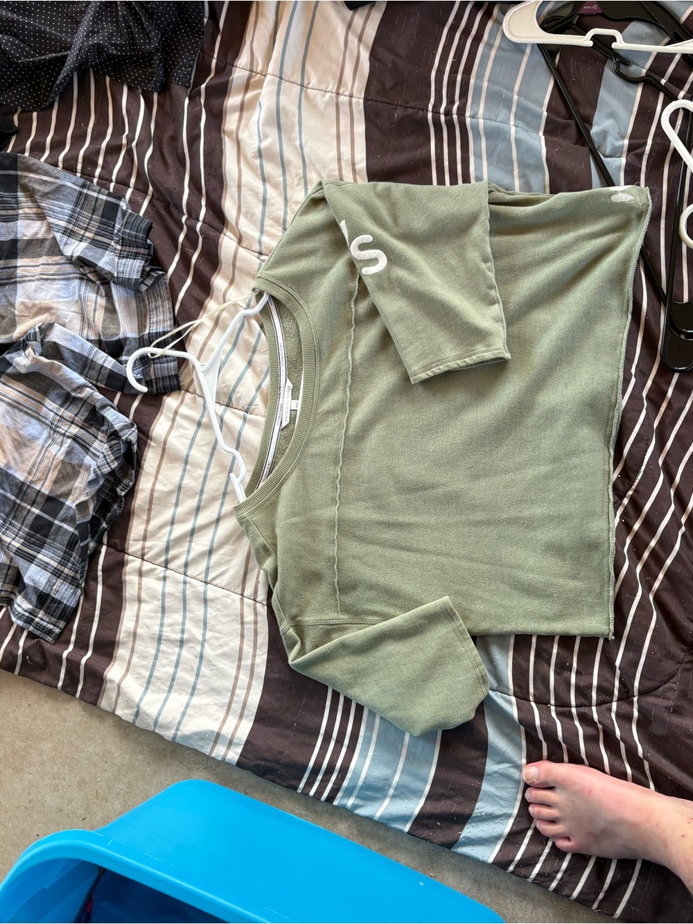 Women’s cropped Victoria secret Olive Green Lightweight Sweatshirt with 'S'